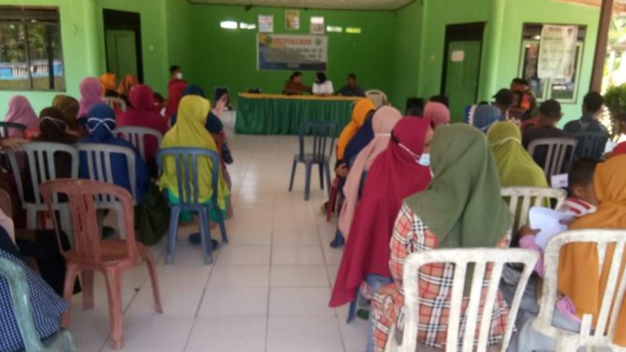 Pemdes Watulawu Salurkan BLT-DD Tahap Satu Tahun 2022
