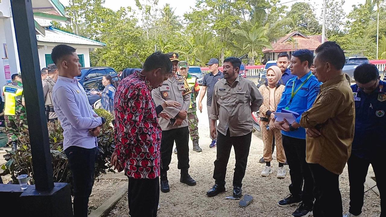 Kunjungan Kerja Pj Bupati Konawe dan Rombongan di Posyandu Desa Watulawu untuk Percepatan Penurunan Stunting Tahun 2024