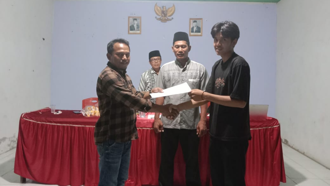 pergantian pengurus  ketua karang taruna , dan pelantikan ketua karang taruna terpilih