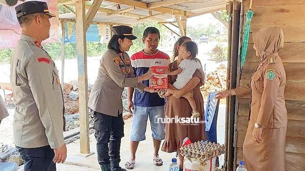 Kapolres bersama Pemda Kunjungi Anak Penderita Stunting di Desa Mendikonu, Berikan Bantuan dan Dukungan