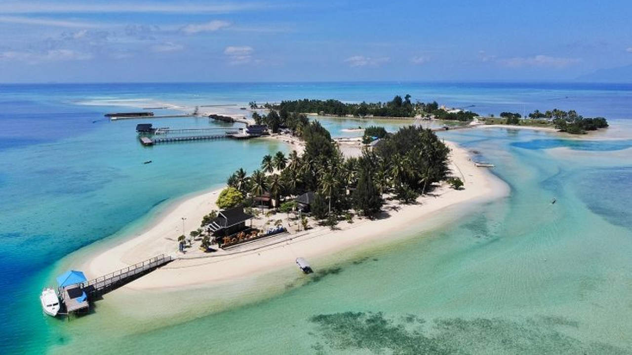 Wisata Alam – Pantai dan Perbukitan