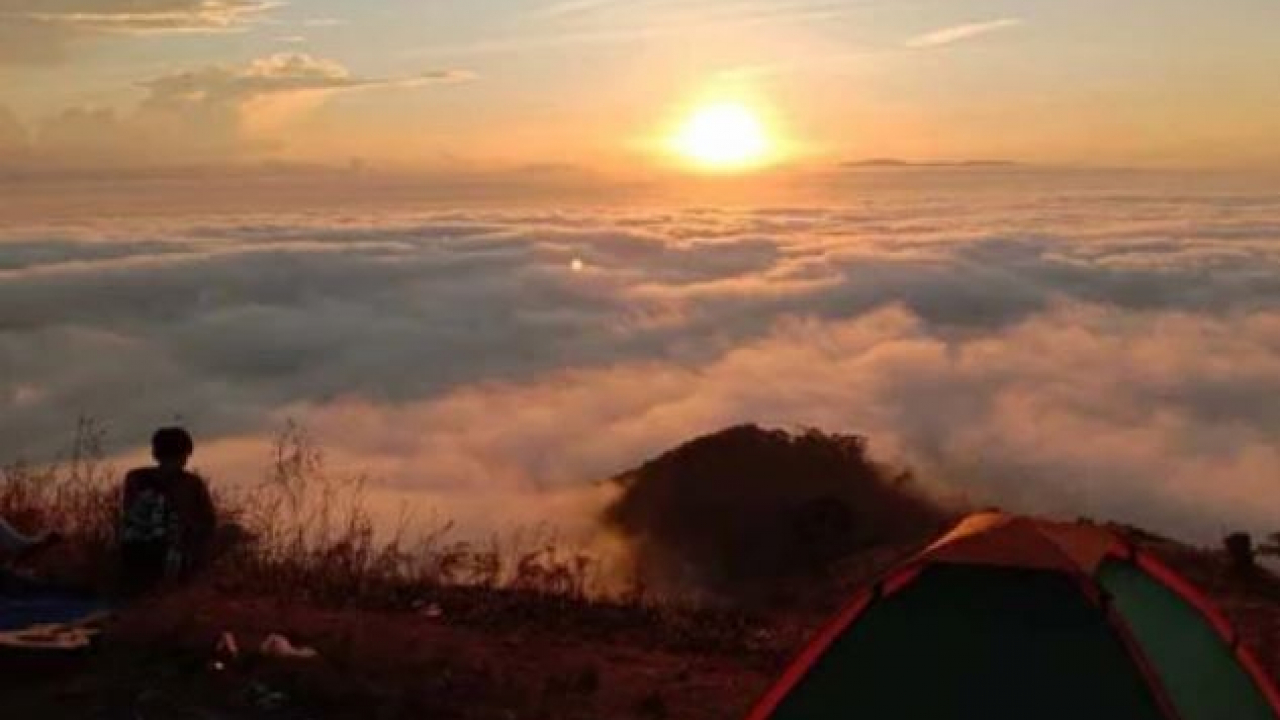 Puncak Ahuawali