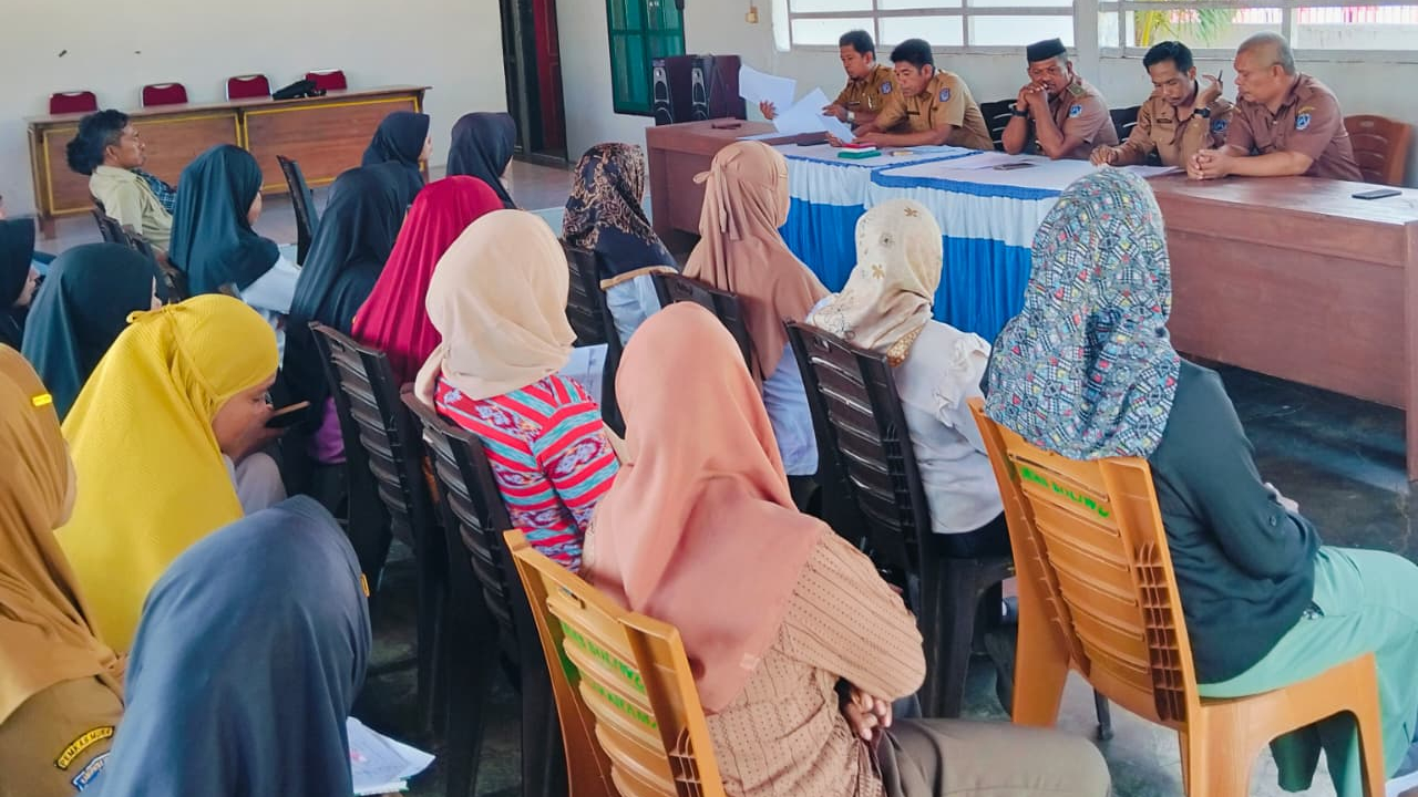 Rapat Rutin Awal Bulan Pemerintah Desa Lakarama