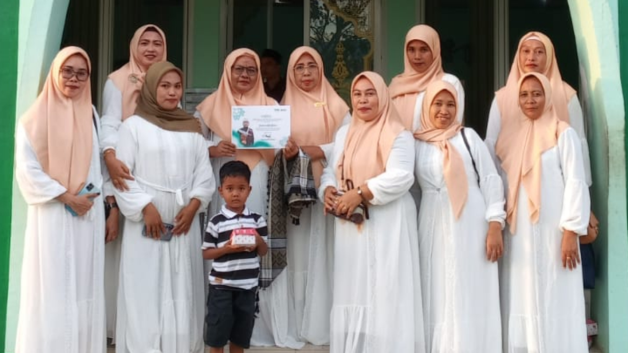 Majelis ta'lim Desa Hukaea Hadiri Safari dakwah Badan Wakaf Alquran Cabang Kendari