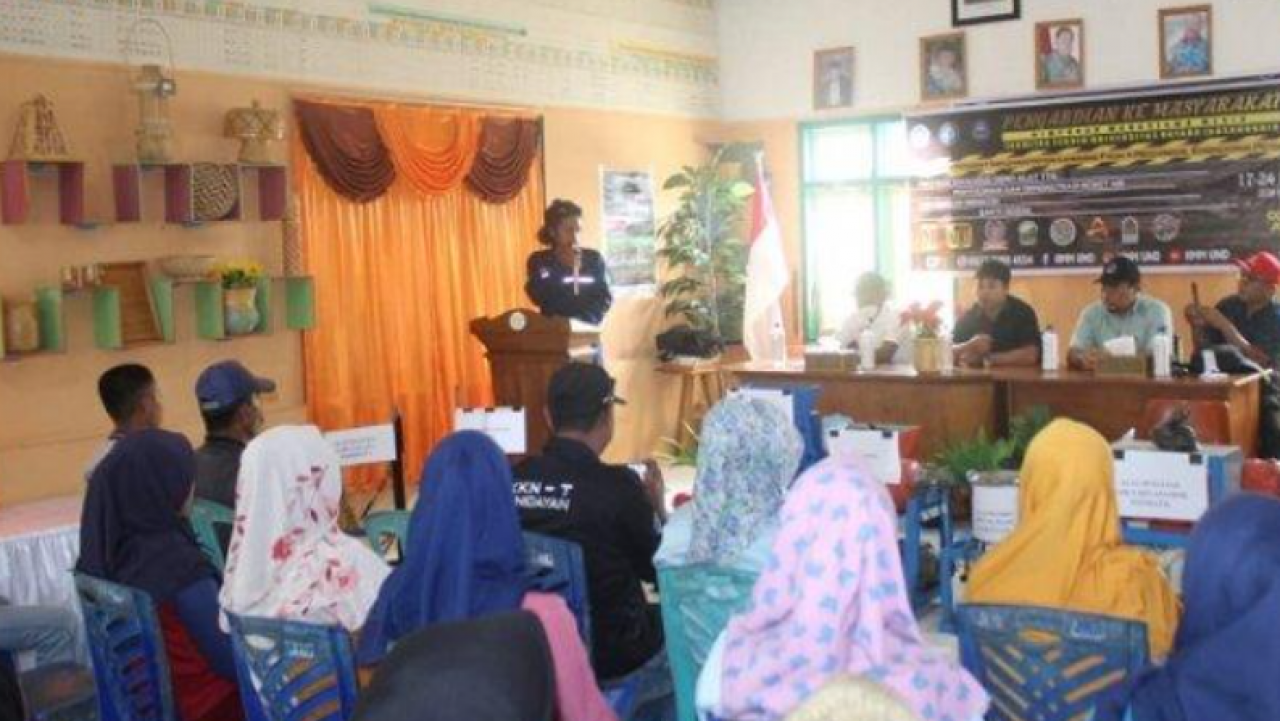 Mahasiswa Unidayan Baubau Perkenalkan Roket Air saat Gelar Pengabdian Masyarakat di Wakatobi