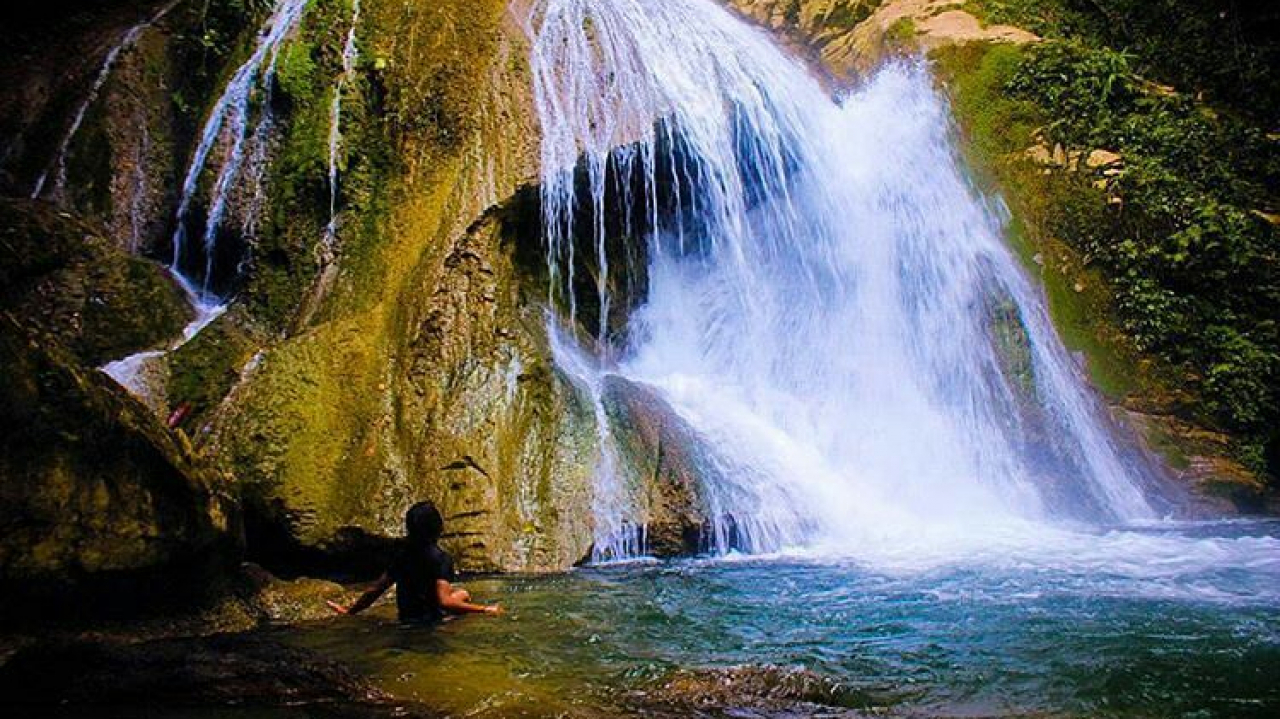 Air Terjun Ponggi Serambu