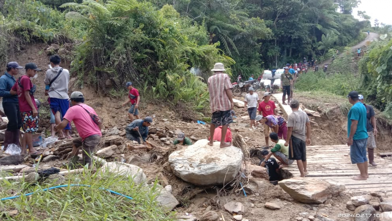 Desa Saludongka bangun jalan, jembatan dan talud bronjong secara swadaya dan gorongroyong