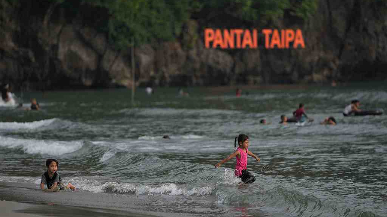 Pantai Taipa