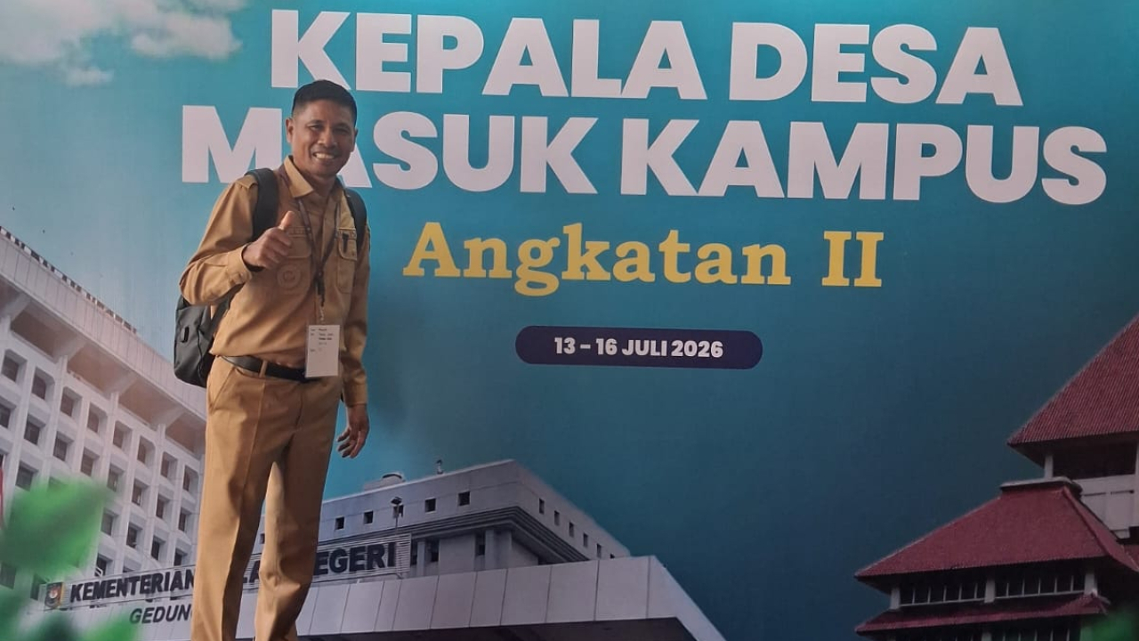 Kepala desa Tetelupai ASMUDIN MOITA, S.Ag Mengikuti Kulia Tentang Peningkatan Inovasi Desa dan Di gital desa ( Desa Masuk Kampus) di UNIVERSITAS INDONESIA di Jakarta