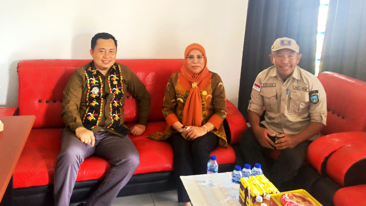 Kadis PPKB Koltim dan Lurah Tababu Kolaborasi Wujudkan Program Genting dan Ayah Siaga