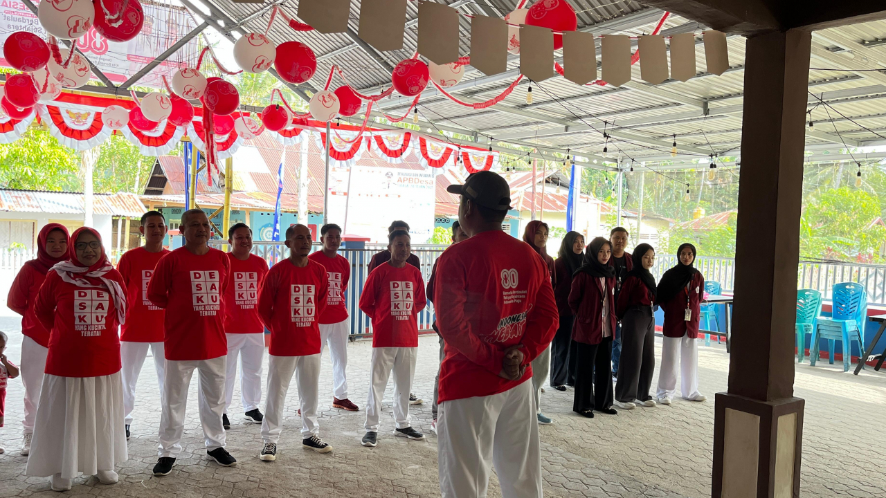 Sinergi dan Kolaborasi: Apel Pagi Bersama KKNT UNG di Desa Teratai