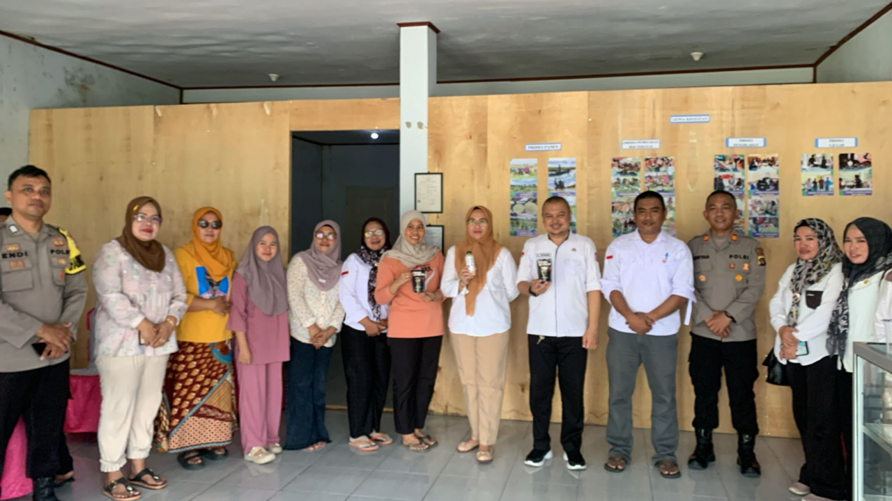 Kunjungan ke Rumah Produksi Pengolahaan Biji Teratai Oleh Dinas Perindustrian dan Perdagangan Provinsi Gorontalo