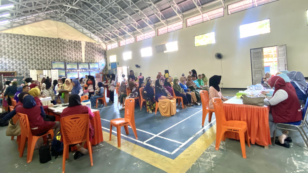 Posyandu Desa Teratai: Warga Antusias di Bulan November