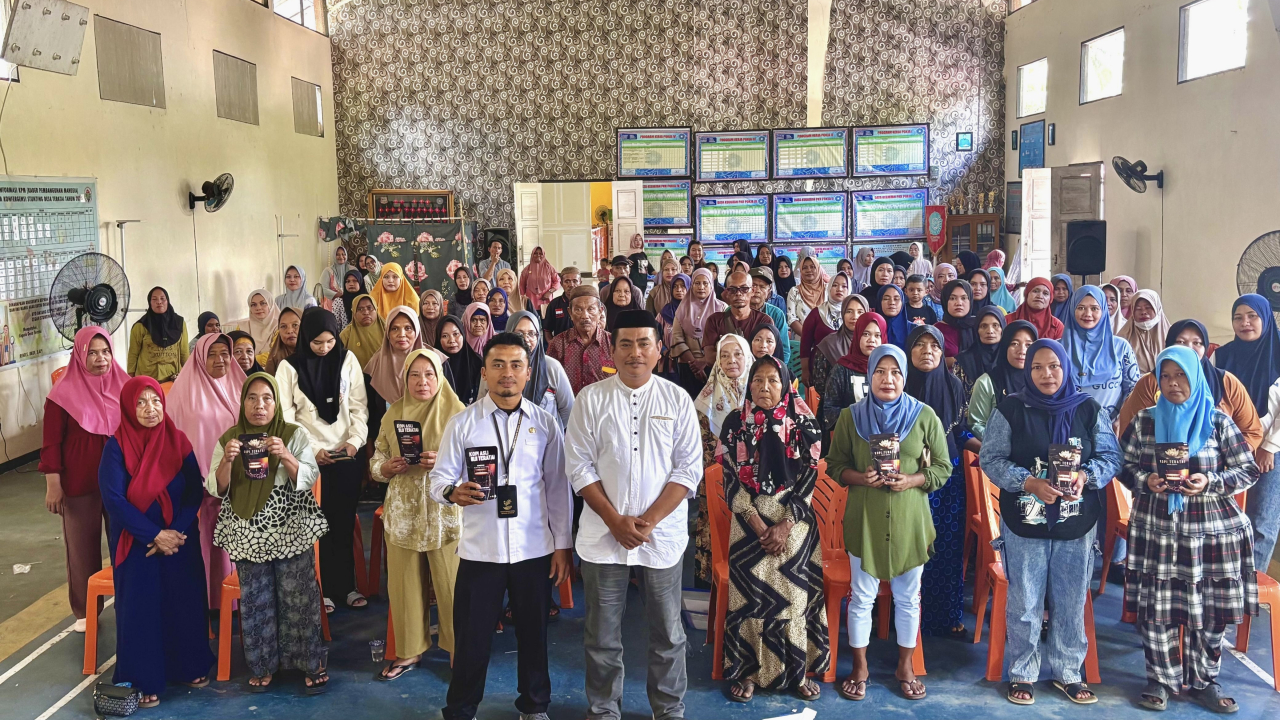 Sosialisasi PKH BPNT dan Penanaman Teratai di Desa Teratai