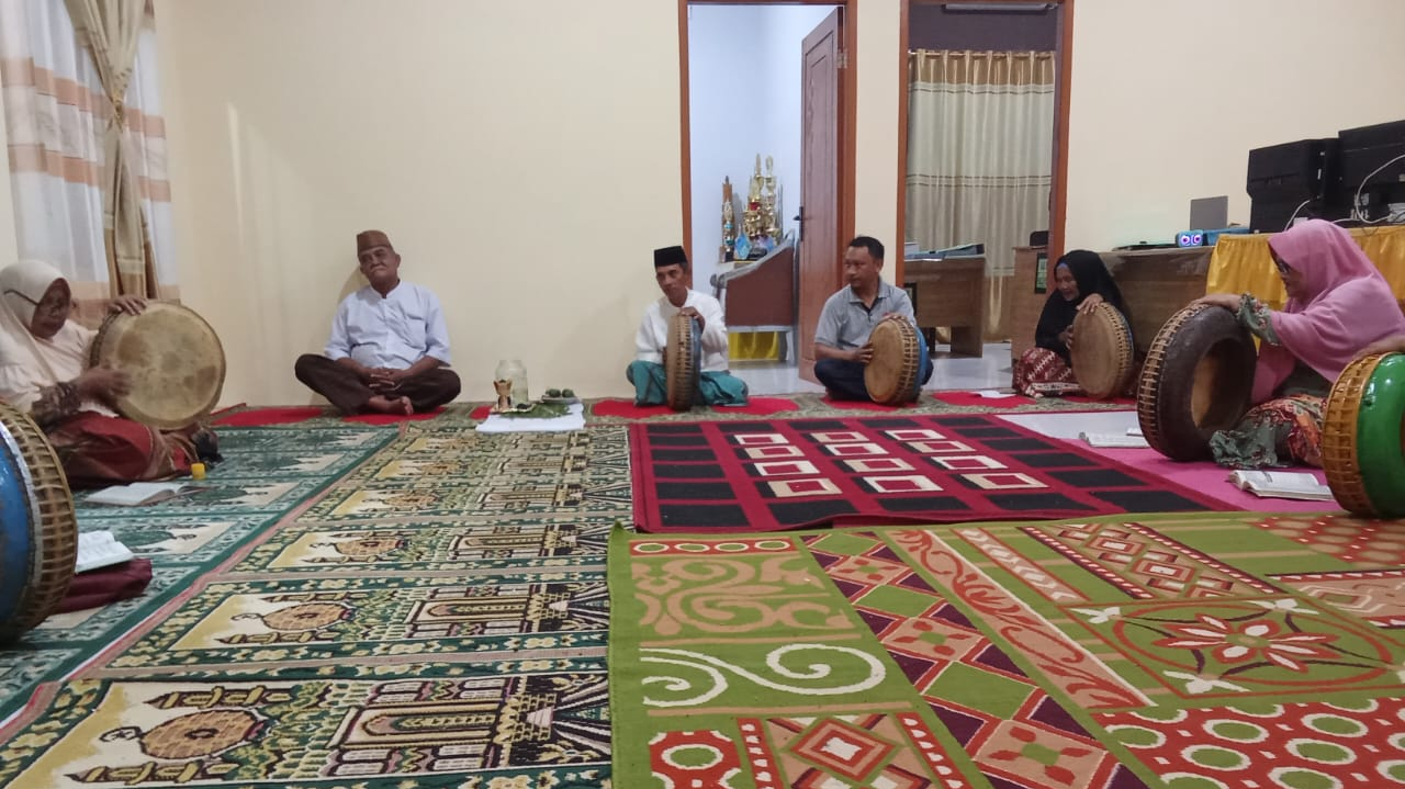 Tradisi Buruda: Semarak Peresmian Kantor Desa Piloliyanga