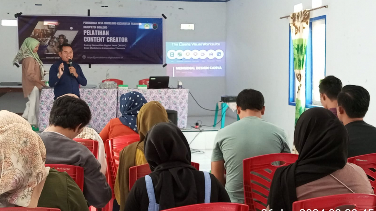 Ruang Komunitas Digital Desa Modelomo Gelar Pelatihan Conten Creator