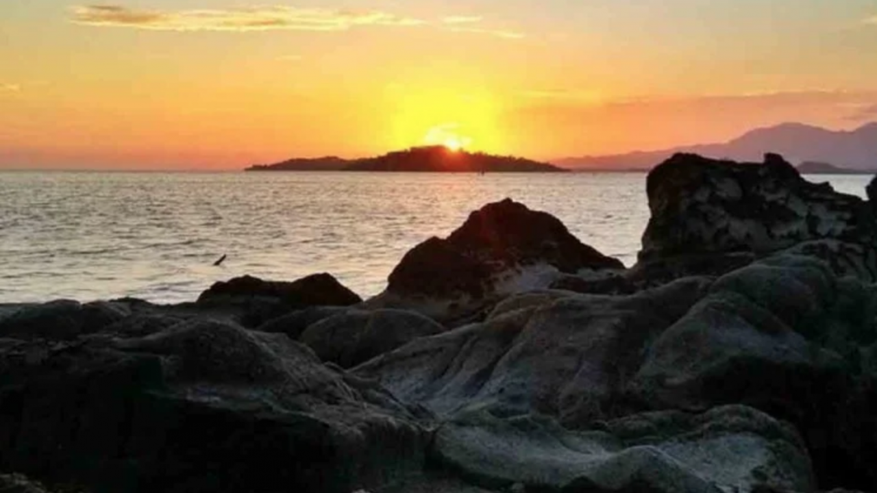 Pantai Mananggu