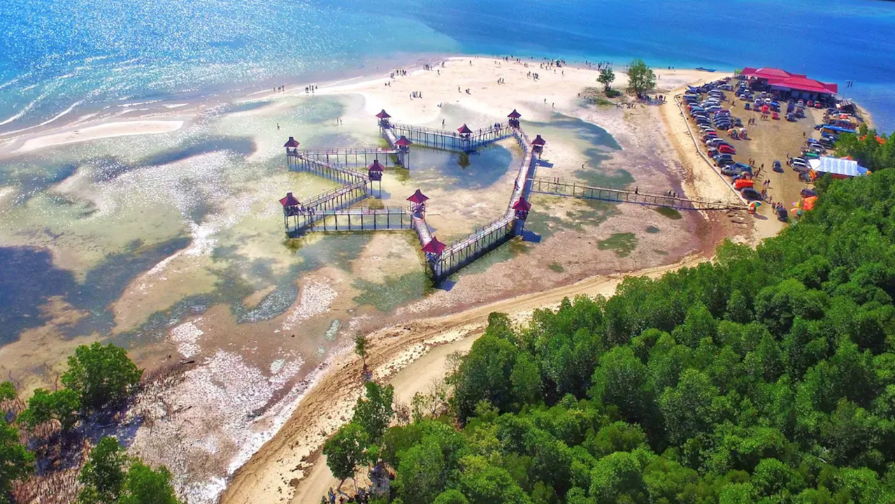 Pantai Ratu Boalemo