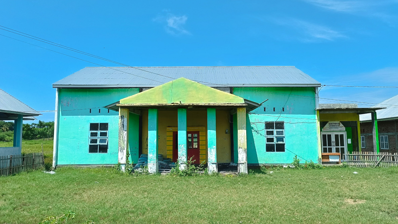 Gedung Aula Kantor Desa Bumi Bahari