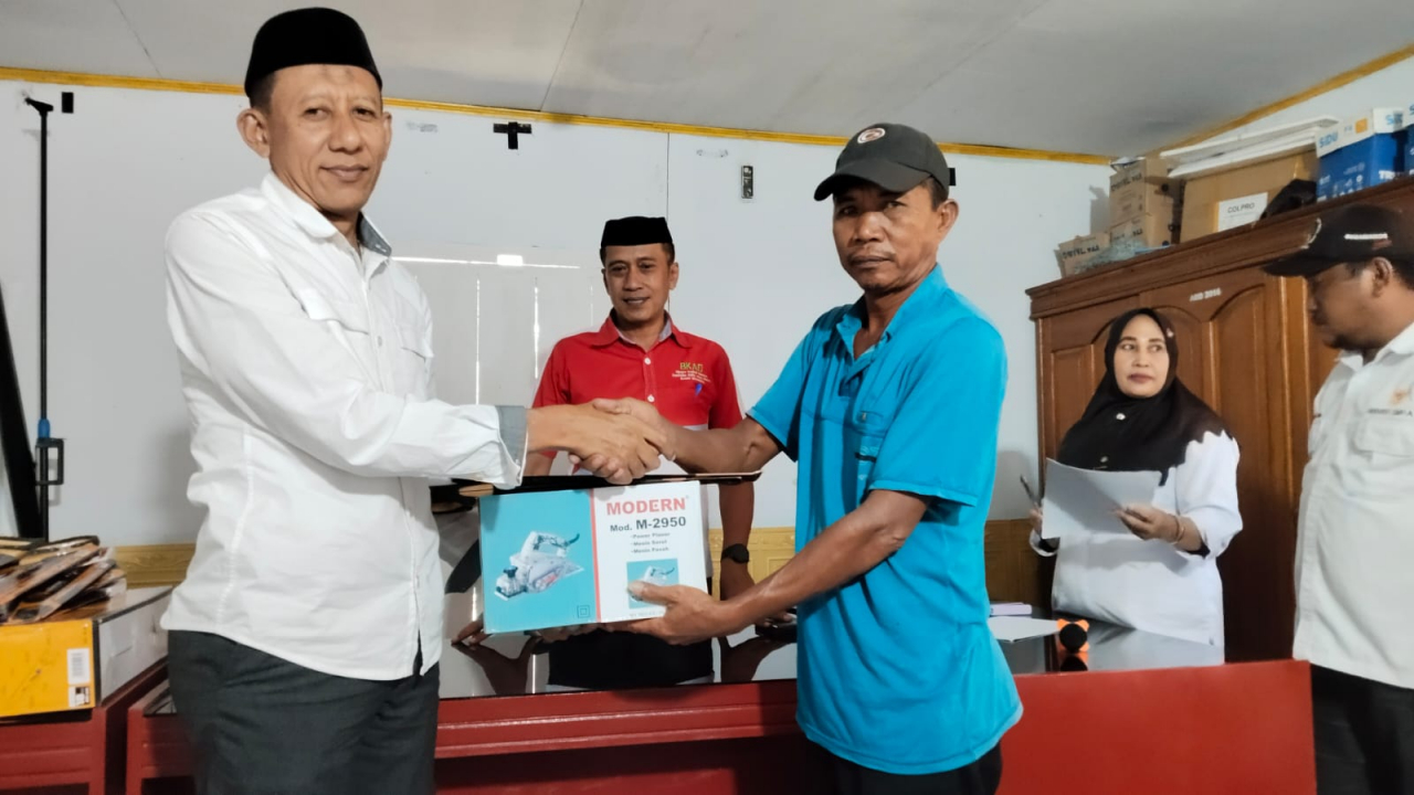 Respons Aspirasi Warga, BPD Sipayo Dampingi Penyerahan Bantuan Usaha Mikro
