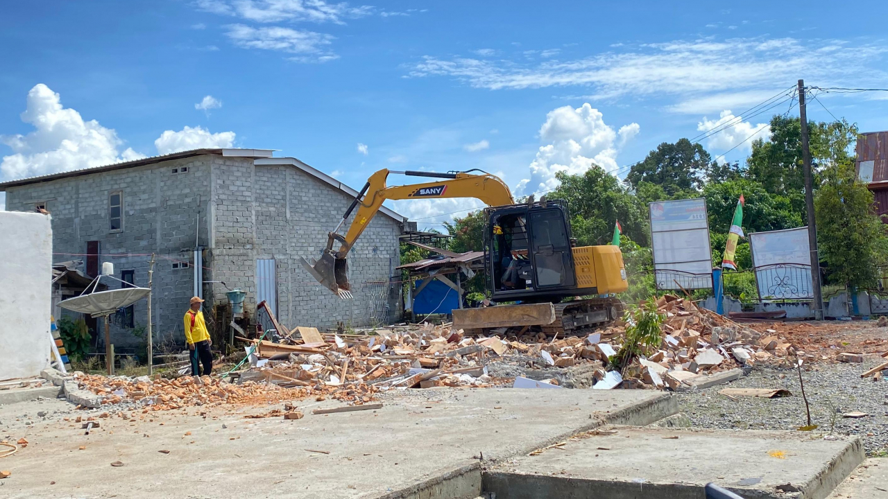 Pembongkaran Kantor Desa Lama Benggaulu, Menuju Pelayanan Publik yang Lebih Baik