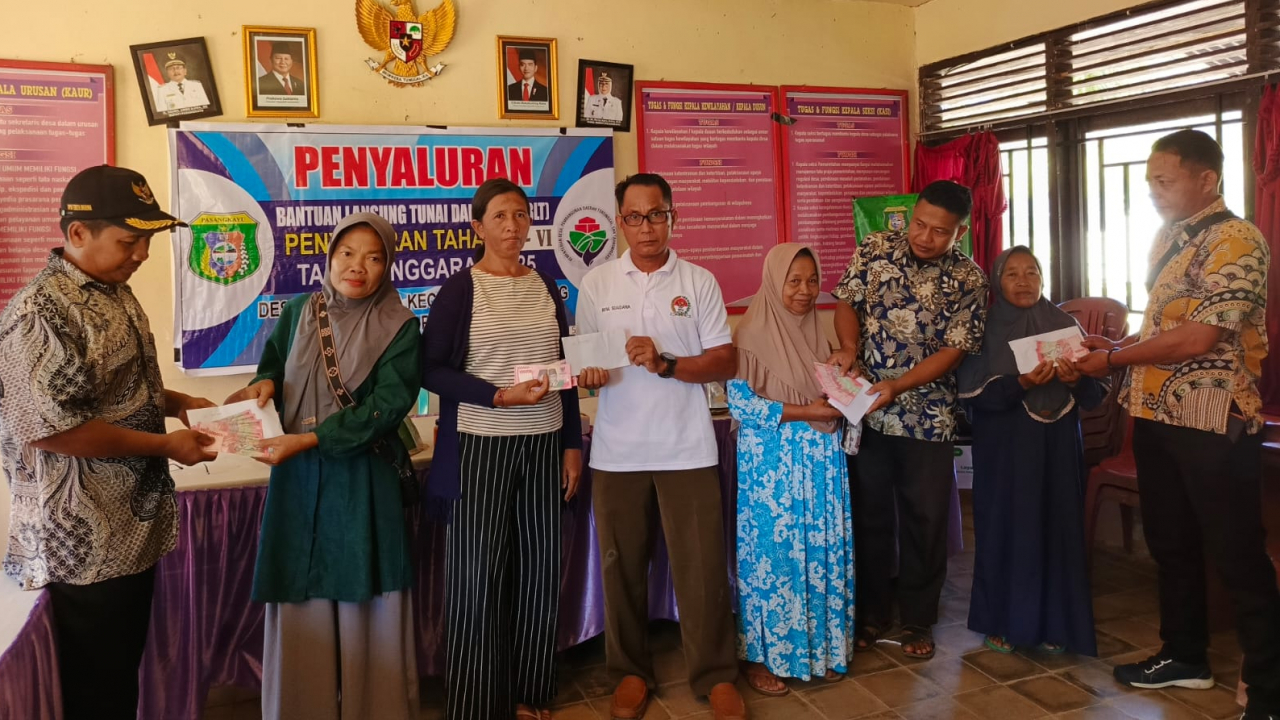 Penyaluran BLT Tahap IV, V, dan VI di Desa Tirtabuana