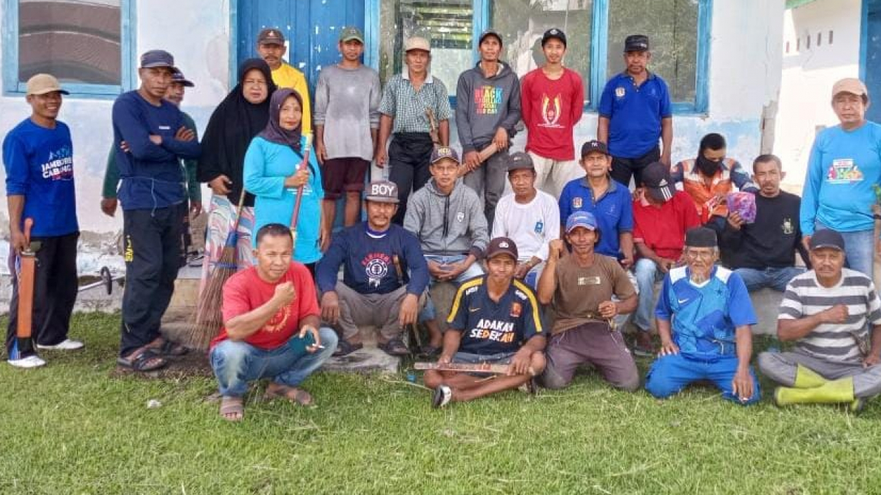 Pemdes Bonda Menggalakkan Jumat Bersih Sebagai Tindak Lanjut SE Bupati Mamuju Dan Mendorong Kesadaran Warga Untuk Menjaga Lingkungan