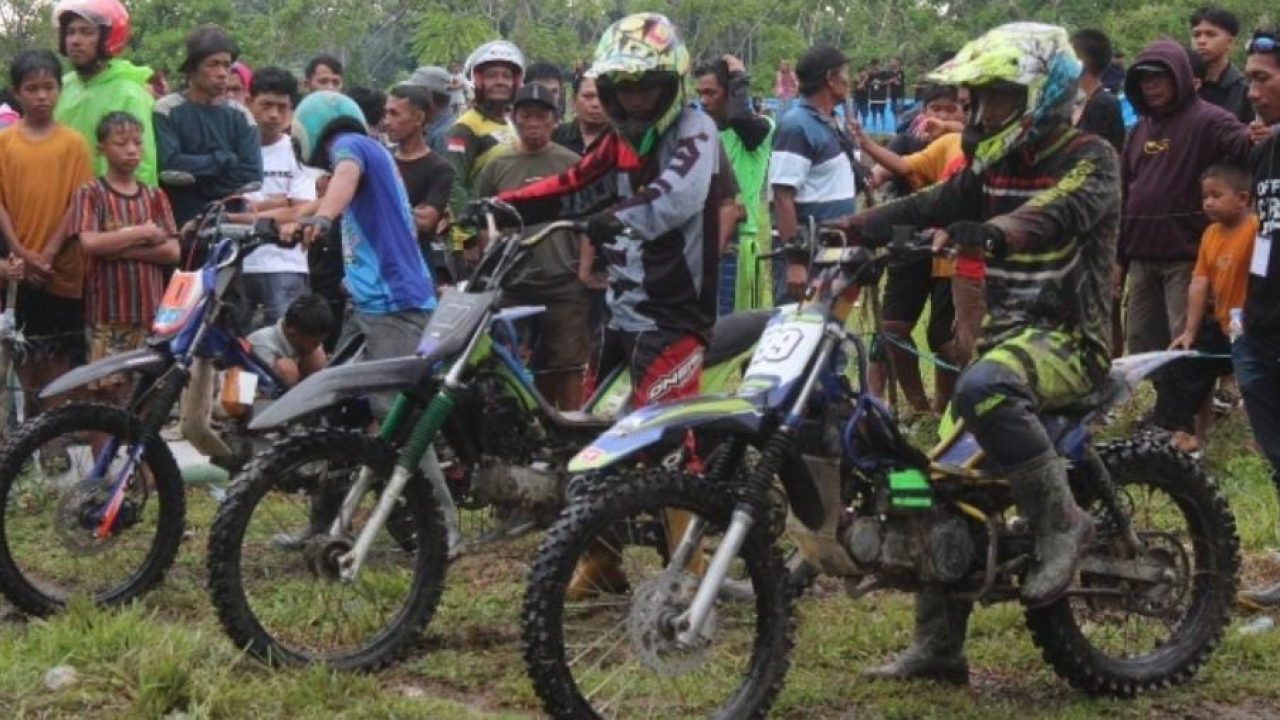 Bukan Sekadar Panen,  Desa Bonda Rayakan Kebangkitan Petani Lewat Lomba Taxi Gabah