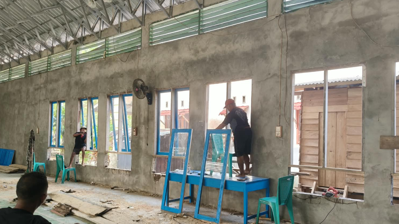 Perbaikan Gedung Serba Guna Desa Dungkait, Pemerintah Desa Alokasikan Dana Desa Sebesar Rp25 Juta