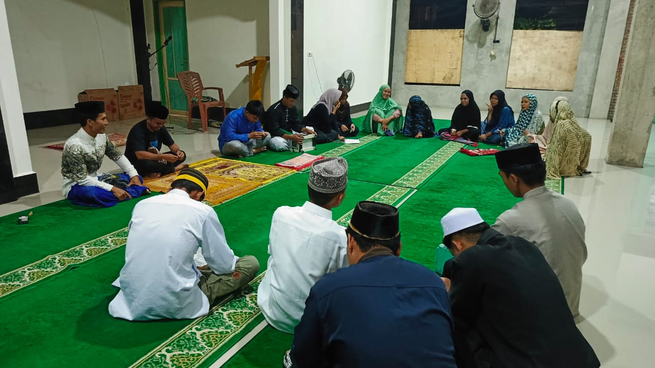 Bantuan Dana untuk Remaja Masjid se-Desa Dungkait dalam Rangka Kegiatan 17 Ramadhan