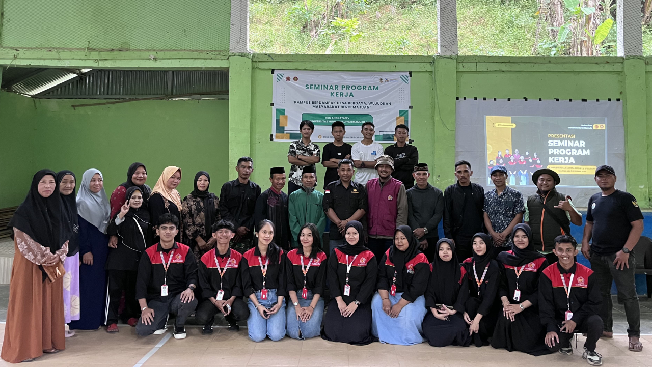 Seminar Program Kerja Mahasiswa KKN Universitas Muhammadiyah Mamuju di Desa Salu Alo
