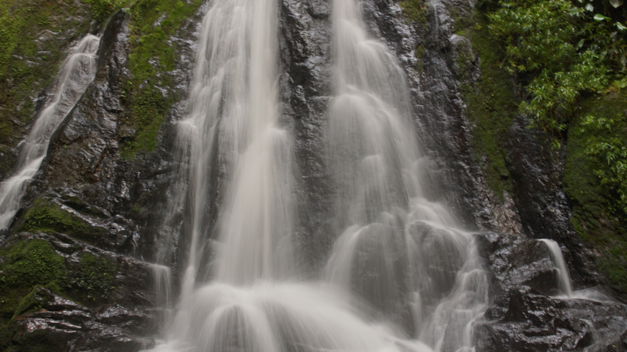 Wisata Air Terjun Sikgi'