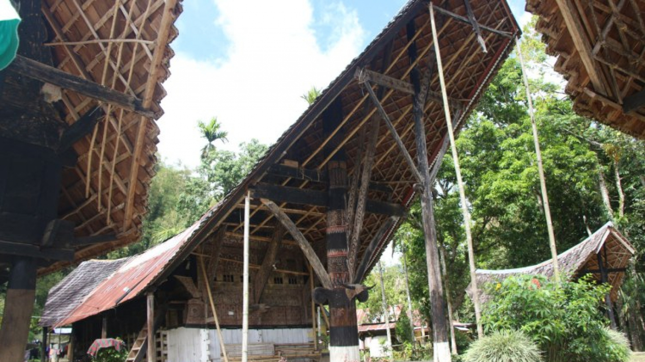 Desa Rambu Saratu