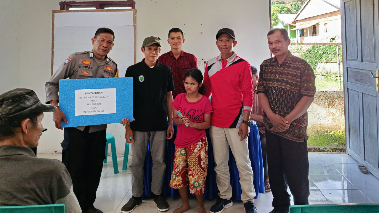 Penyaluran BLT Dana Desa Tahap I di Desa Mehalaan Barat