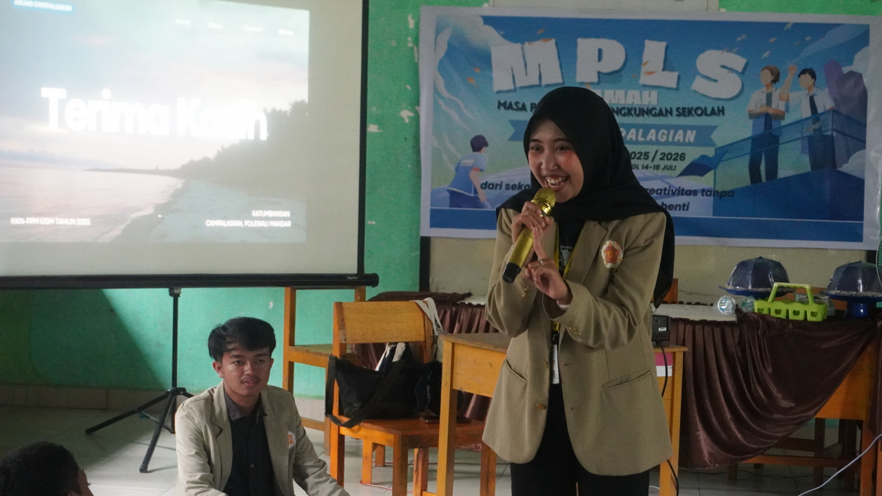 Bangun Kesadaran Remaja, KKN Arung Campalagian Gelar Penyuluhan Pernikahan Dini pada MPLS SMA Negeri 2 Campalagian