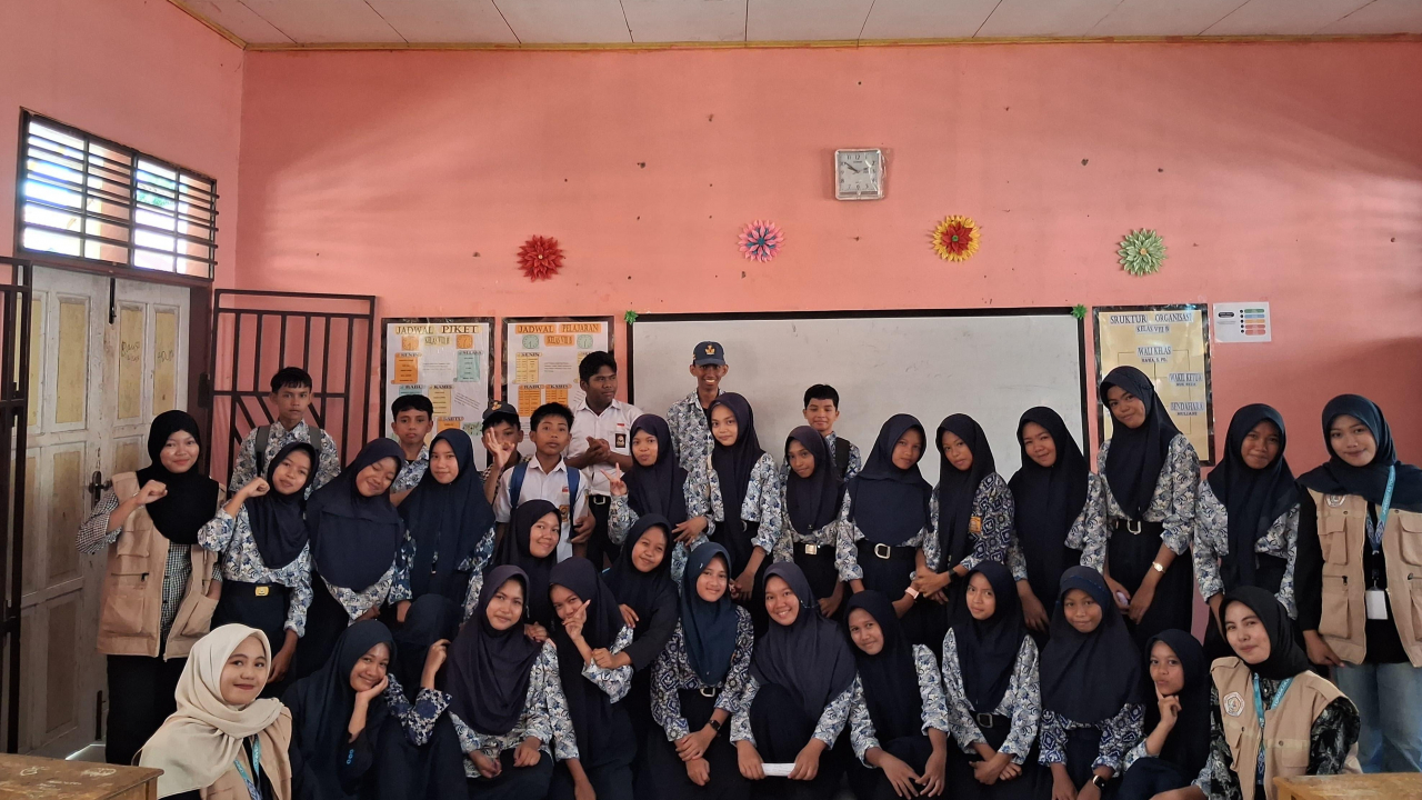 KKN UNIKA ANGK. XVIII TAHUN 2026 MELAKSANAKAN PENYULUHAN NARKOTA SEJAK DINI DI SMPN SATAP KATUMBAGNAN