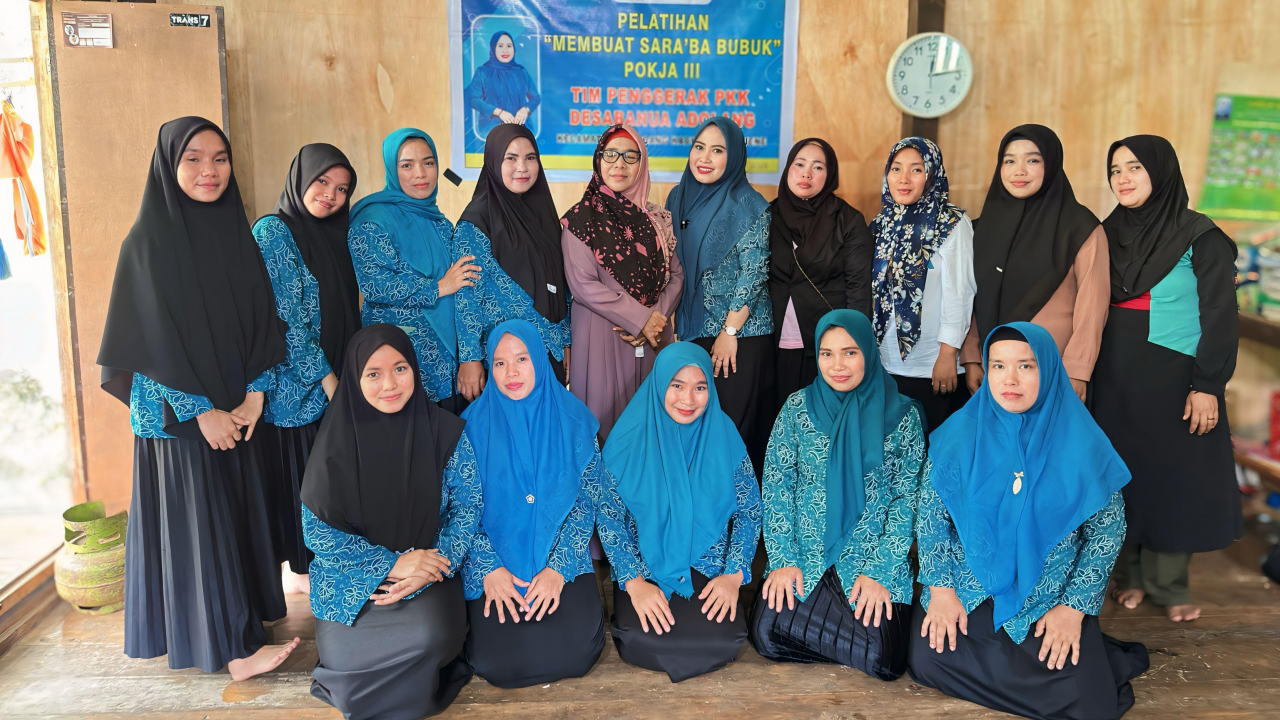 Pertemuan Rutin PKK dan Pelatihan Pembuatan Sara'ba Bubuk di Desa Banua Adolang