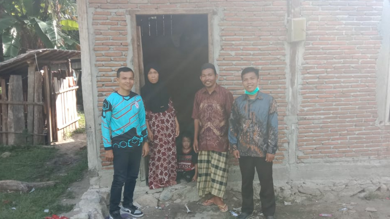 Kunjungan Pemerintah Desa Banua Adolang kepada Warga Disabilitas di Kampung Belia