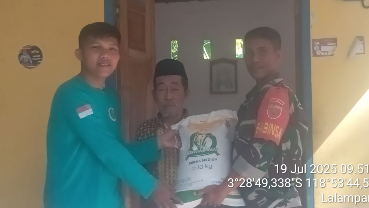 Penyaluran Bantuan Beras Raskin di Desa Banua Adolang