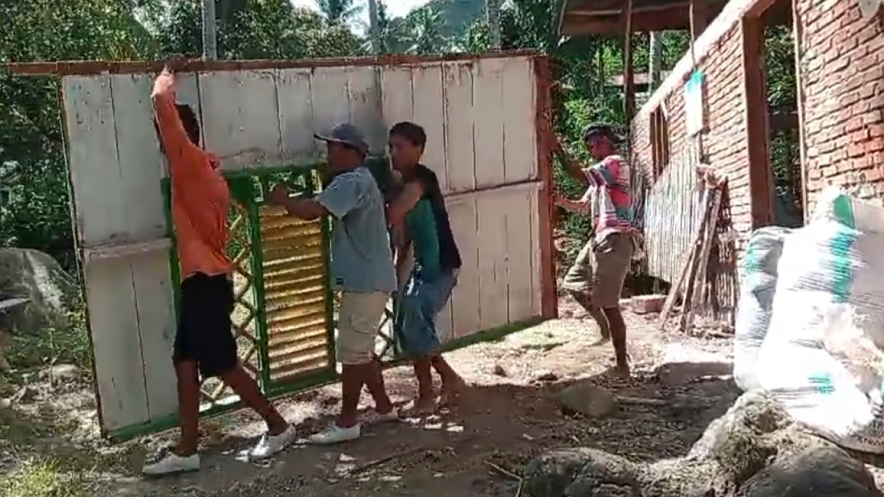 Kerja Bakti Rumah Ibadah di Kappung Coci