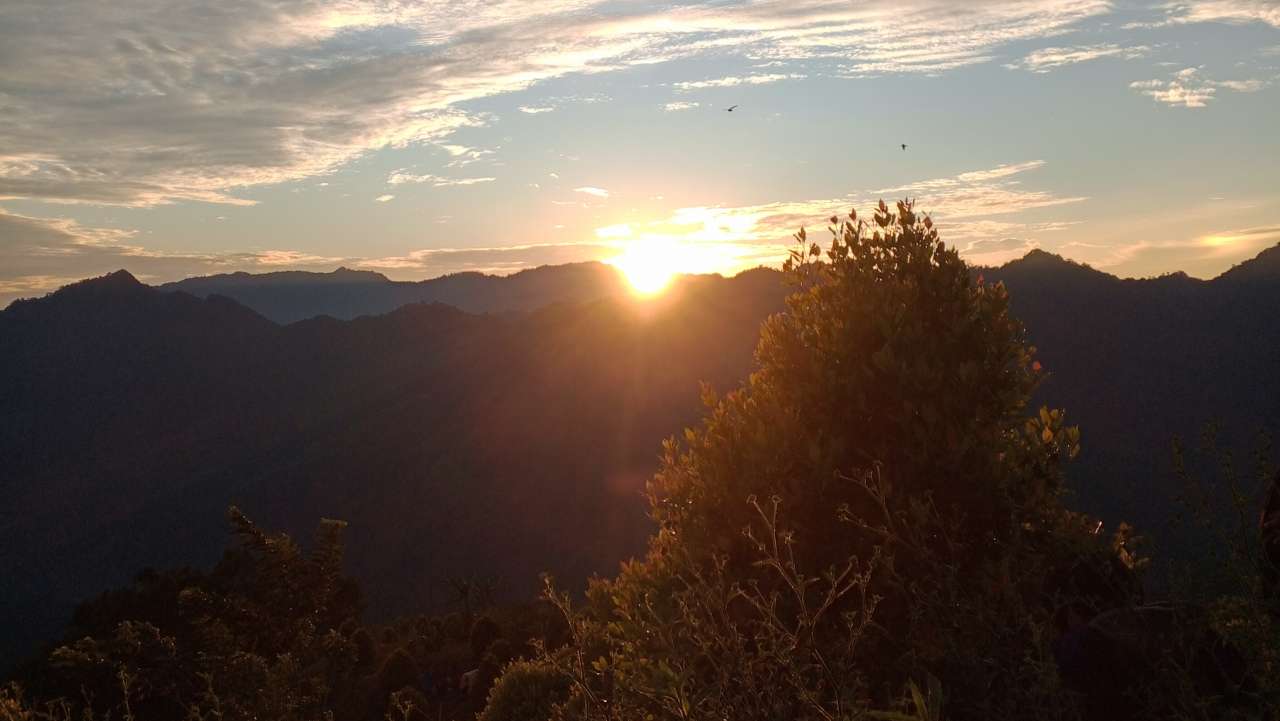 Gunung Tando'