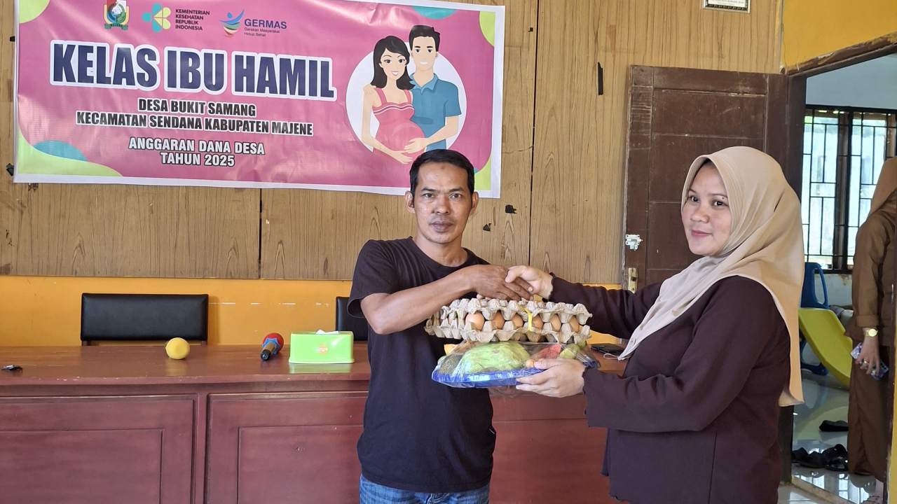Optimalisasi Kesehatan Ibu dan Anak melalui Pemberian Makanan Tambahan di Desa Bukit Samang