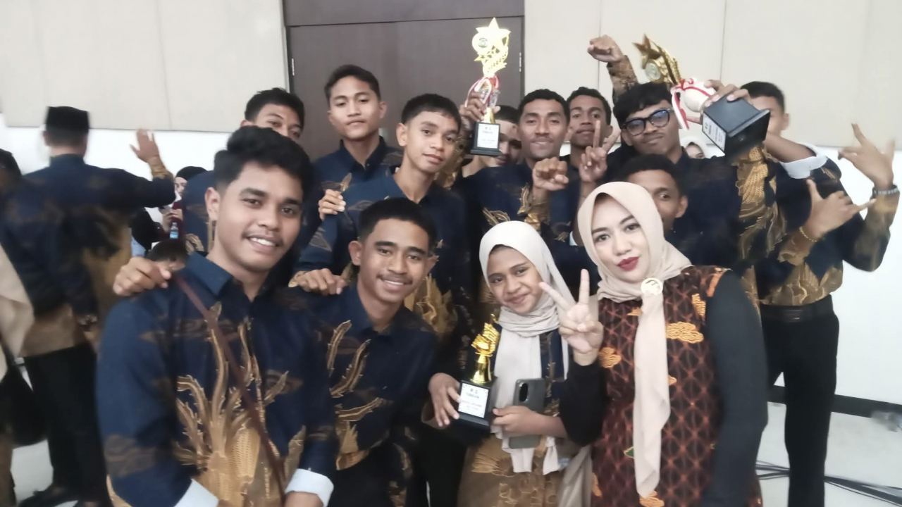 Qasidah/ Rebaba Klasik Kabupaten Maluku Tengah( Siri Sori Islam) Juara 2 Tingkat Provinsi Maluku