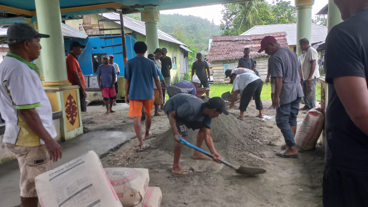 Bakti Sosial Warga Dusun Salaiku Meriahkan Hatam Al-Quran ke-3 di Negeri Siri Sori Islam