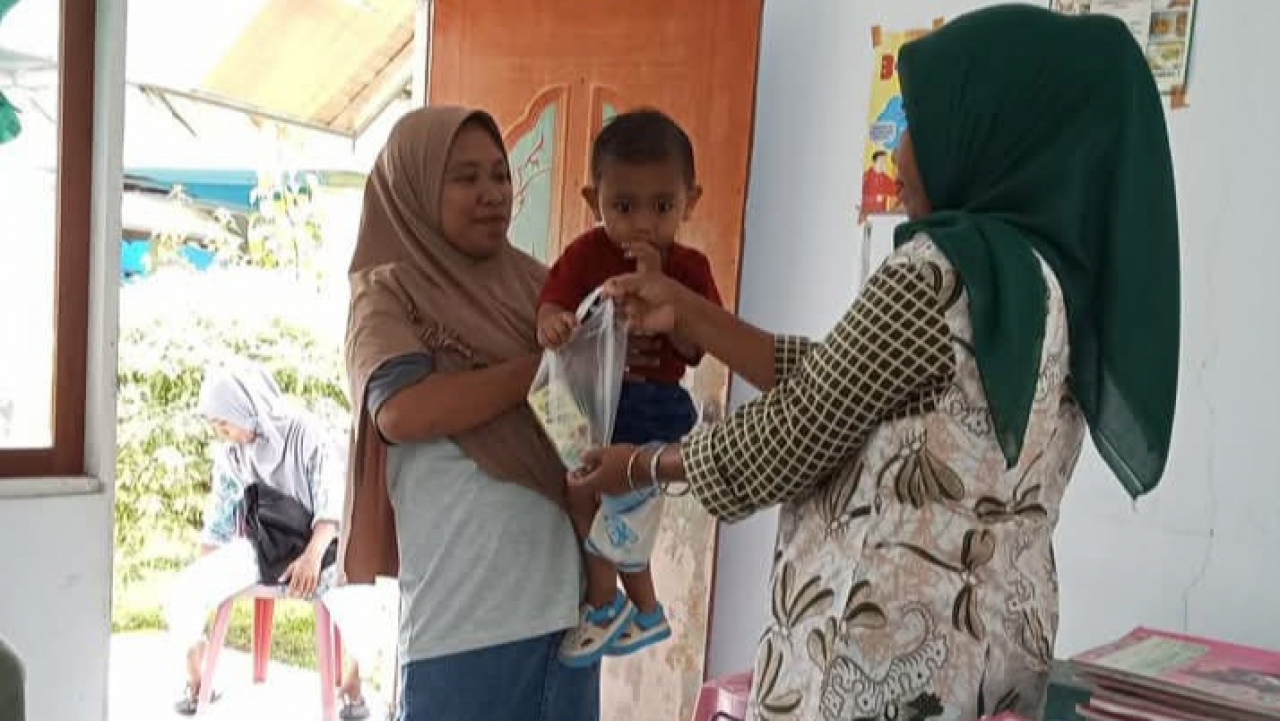 Kegiatan Posyandu di Desa Siri Sori Islam