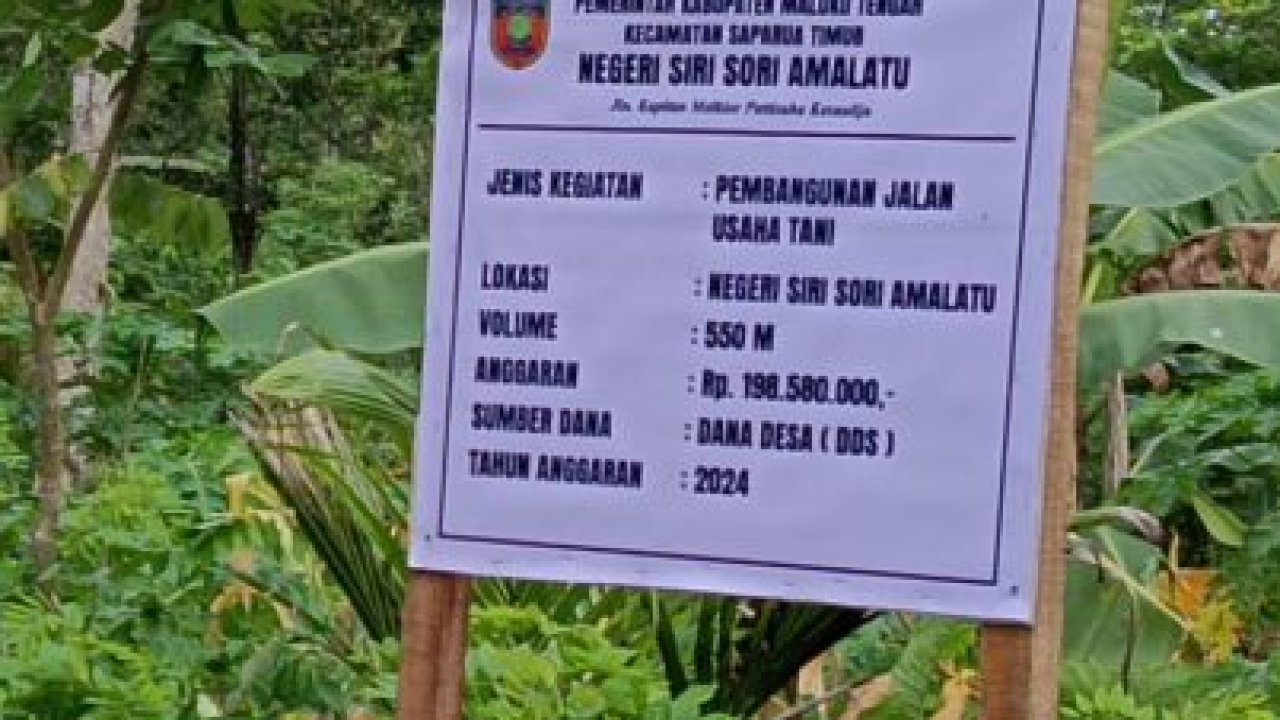 MUDAHKAN MOBILISASI WARGA PEMERINTAH NEGERI SIRI SORI AMALATU BANGUN JALAN TANI