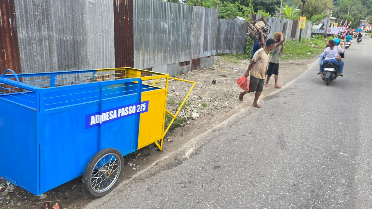 Pemerintah Negeri Passo mendistribusi Gerobak sampah di beberapa titik Pembuangan Sampah di Negeri Passo