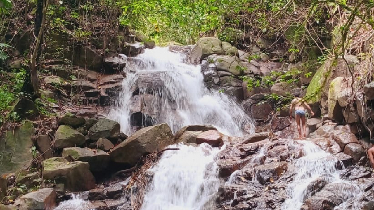 Air Terjun Anihang