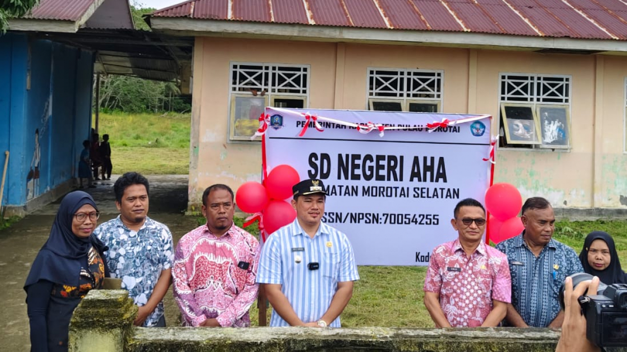 Pembukaan Kembali Layanan Sekolah Dasar Negeri Aha di Desa Aha, Kecamatan Morotai Selatan