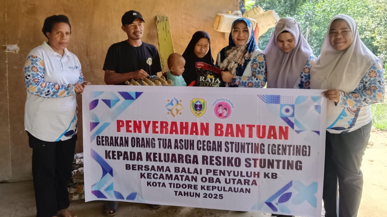 PENYERAHAN BANTUAN GERAKAN ORANG TUA ASUH CEGAH STUNTING (GENTING) KEPADA KELUARGA RESIKO STUNTING